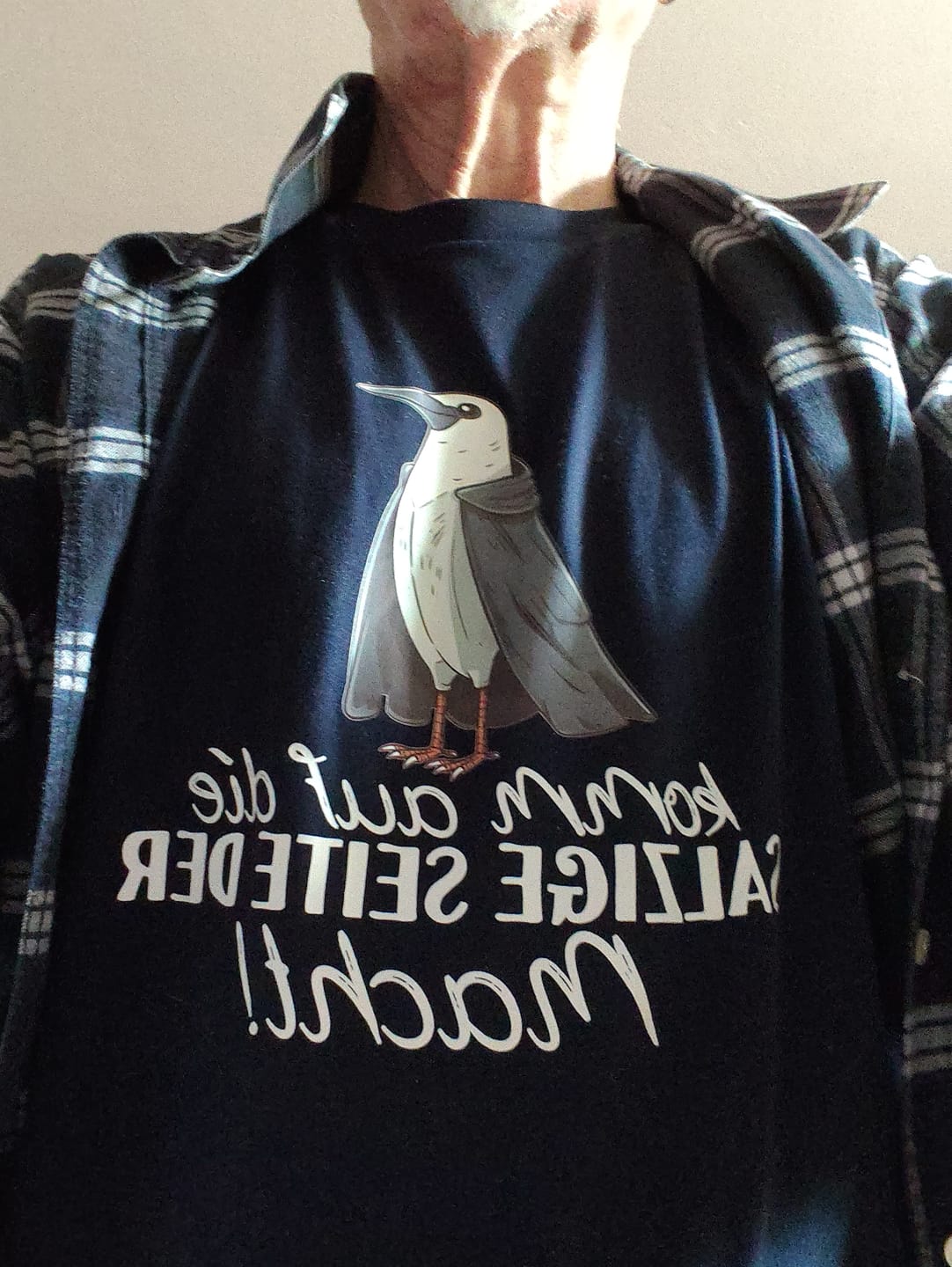 Customer photo review of Salzige Seite der Macht  · Herren Premium Bio T-Shirt