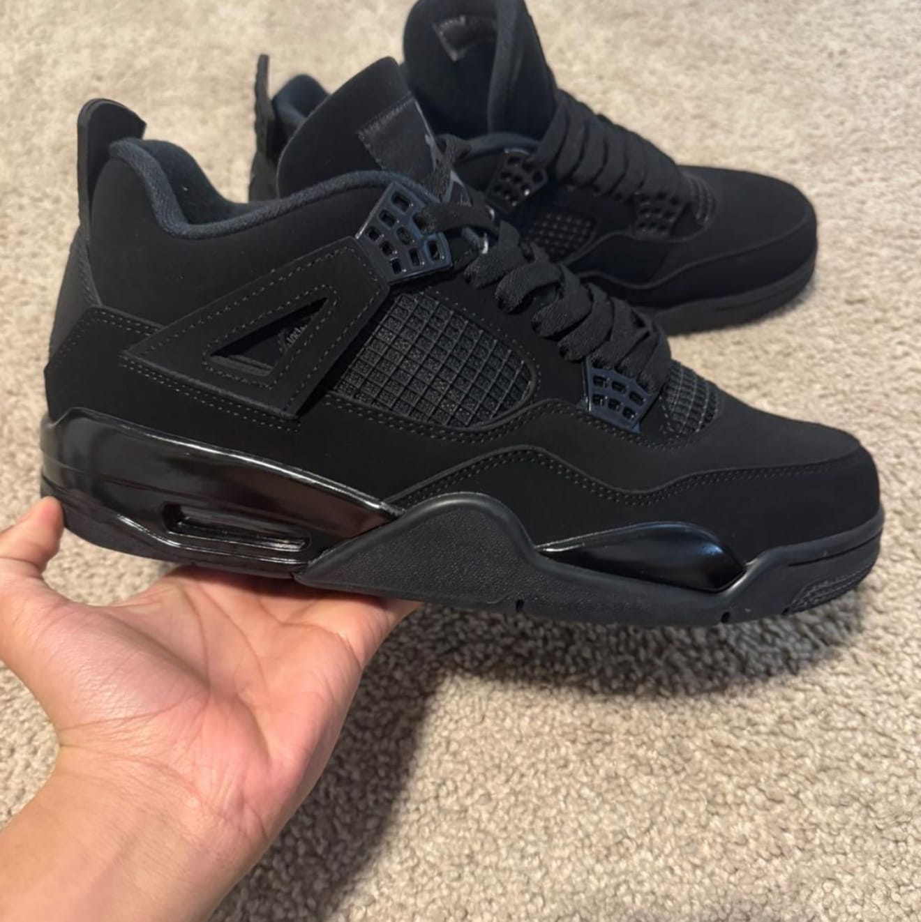 Customer photo review of Jordan 4 Retro Black Cat | Sneaker Negro Clásico Premium