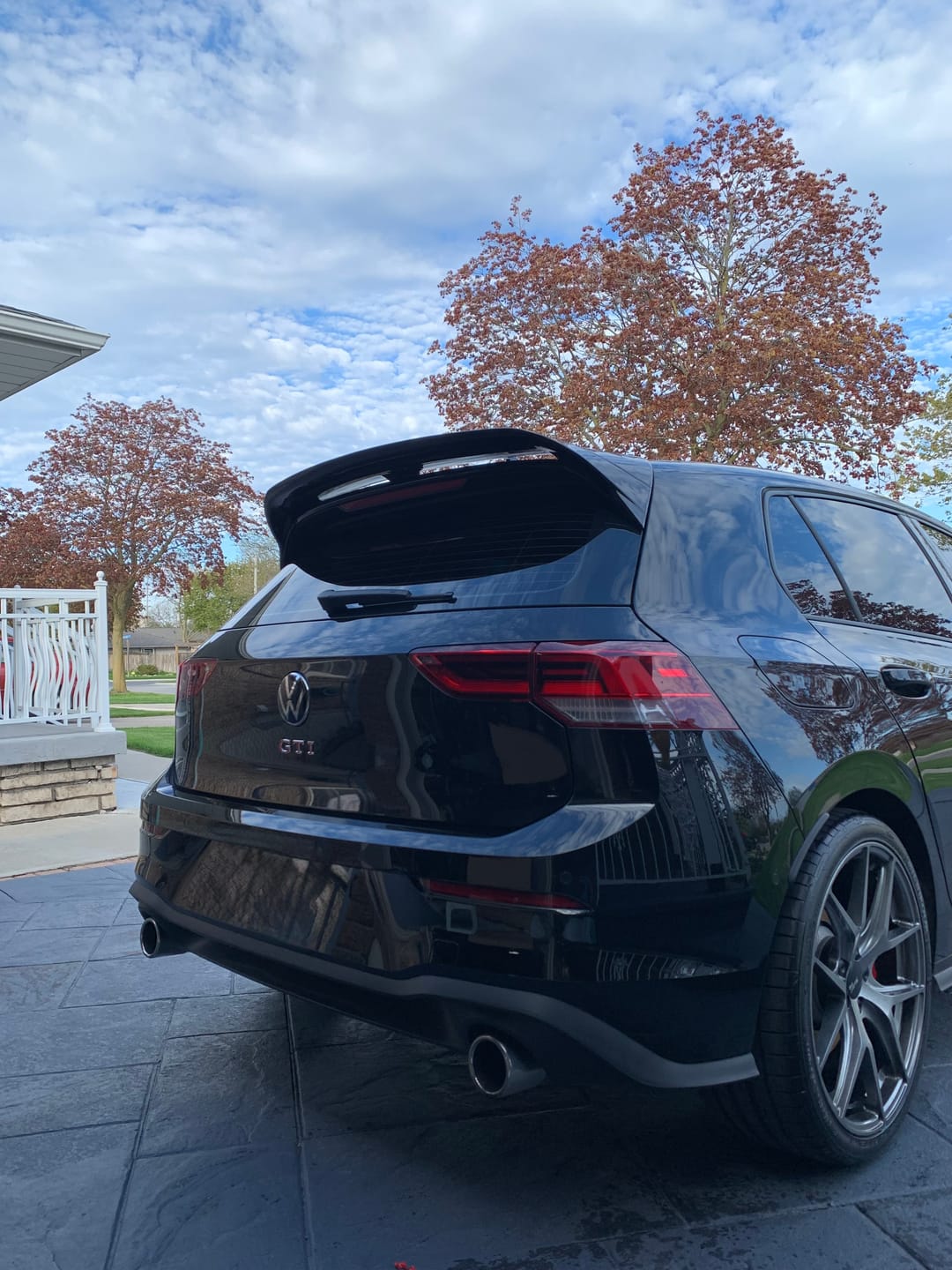 Customer photo review of CS Style Roof Spoiler - 2022-2025 Golf Mk8 GTI