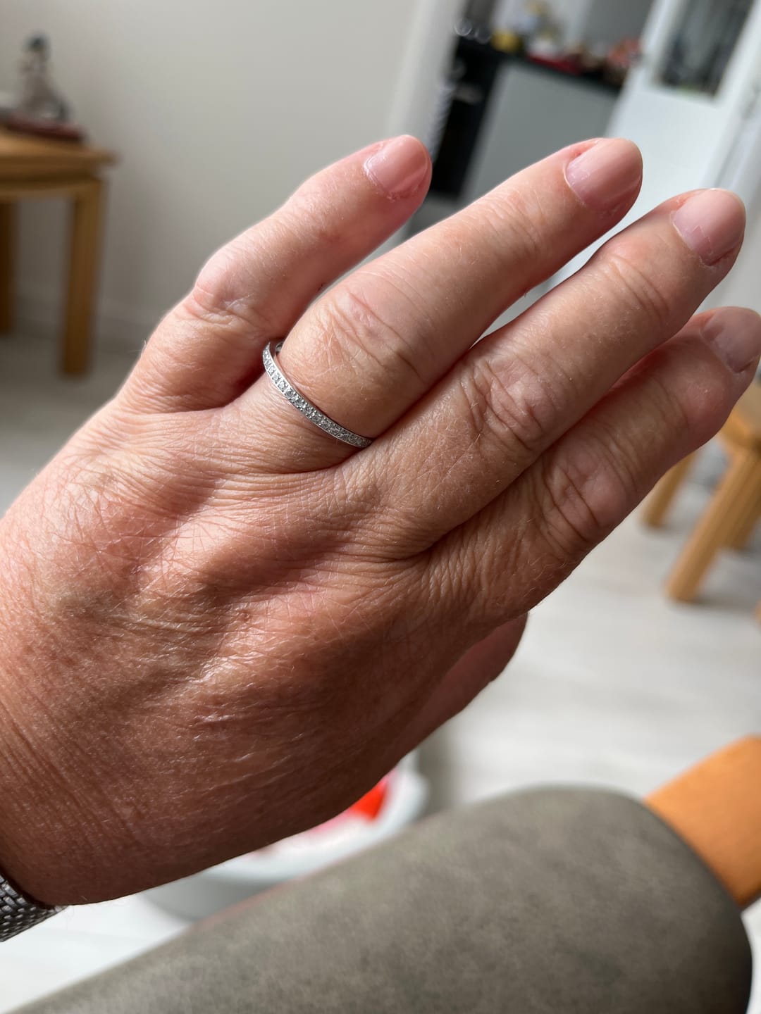 Customer photo review of White Gold 2mm Full Glitz Ring