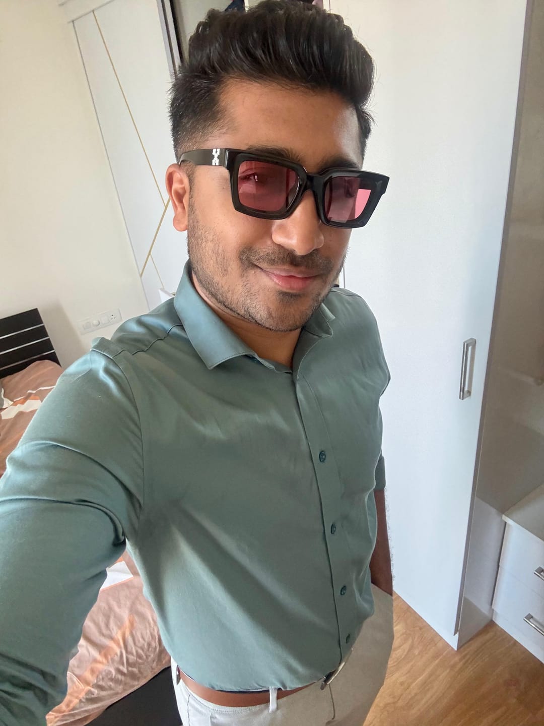 Customer photo review of Off-White Clip On Sunglass OERI14c 1025