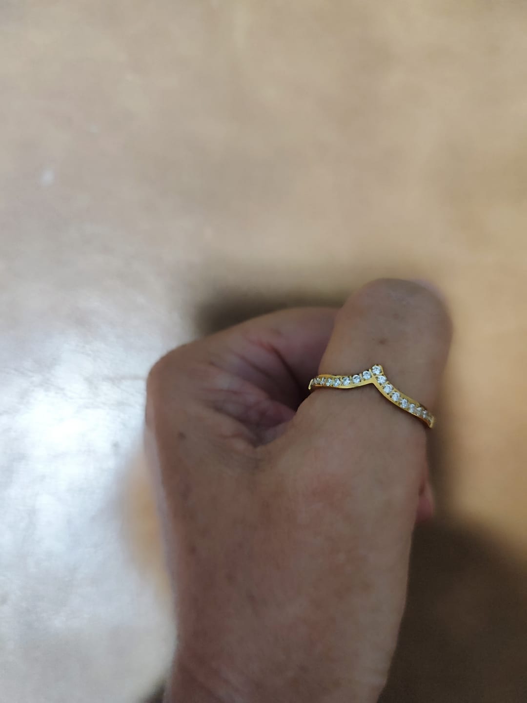 Customer photo review of Anel Trinity Zircônia Banhado em Ouro 18K