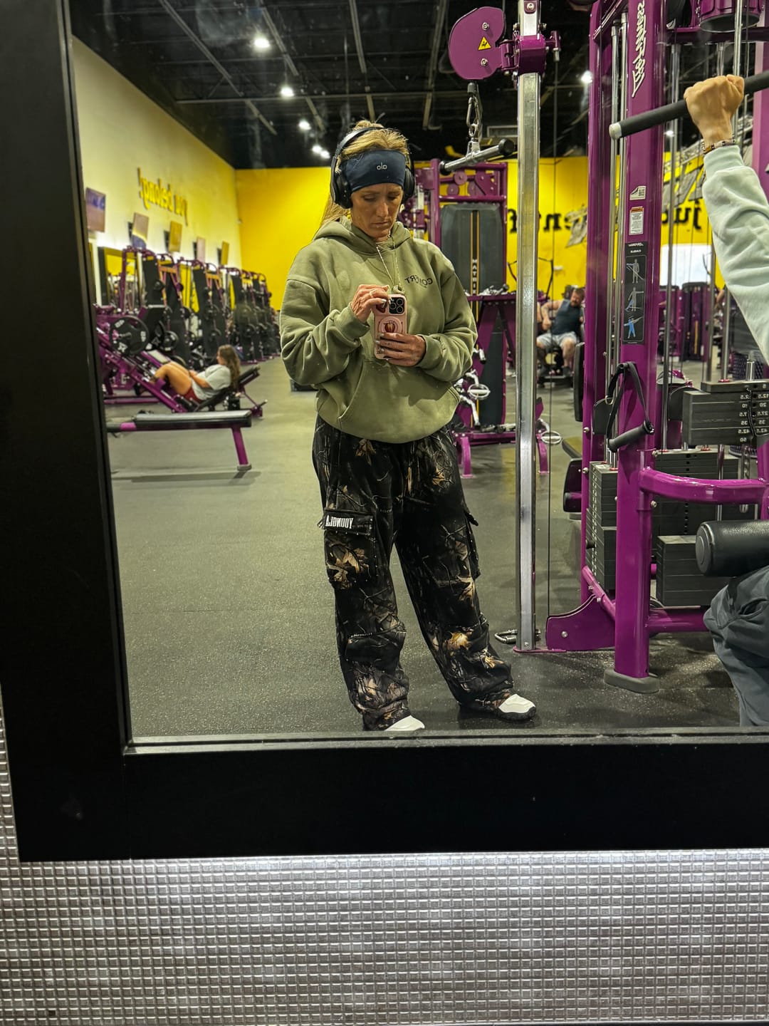 Customer photo review of 2033 - Heritage Camo Cargo Sweats
