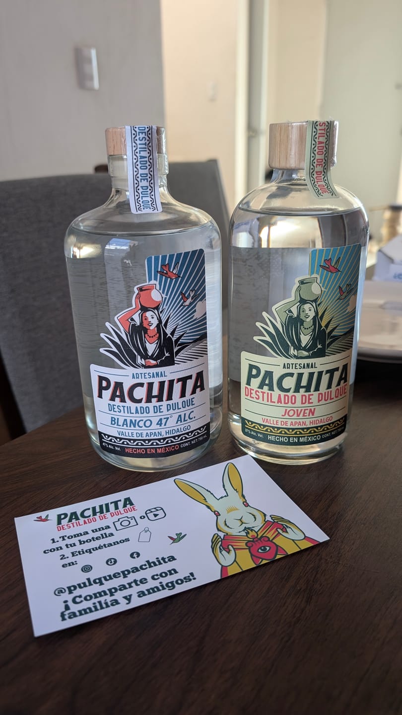 Customer photo review of El Clásico: Destilado de Pulque Blanco 47° y Joven – 750 mL