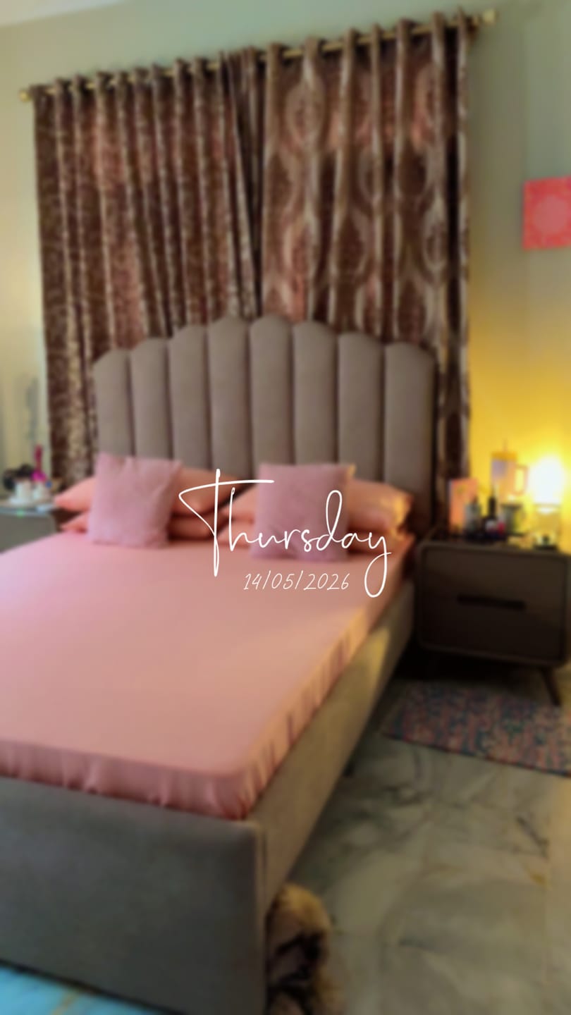 Customer photo review of PEACH  LUXURY DYED BEDSHEET SET- 5 PCS