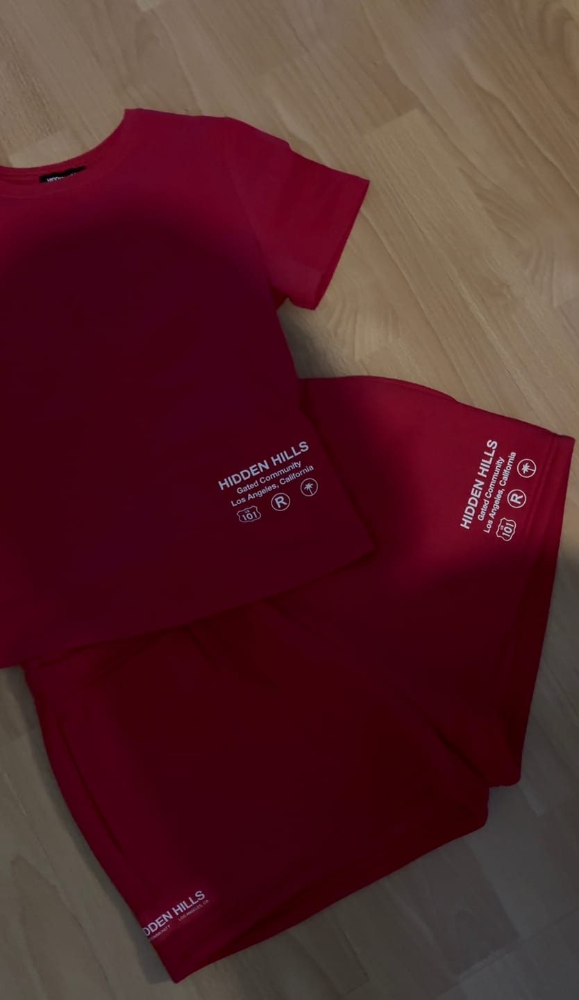 Customer photo review of LABEL SHORTS RASPBERRY RED