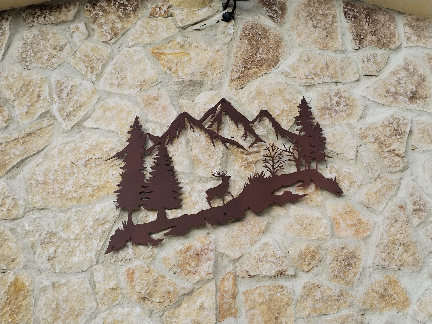 Customer photo review of Décoration Murale en Métal - Montagne et Cerf