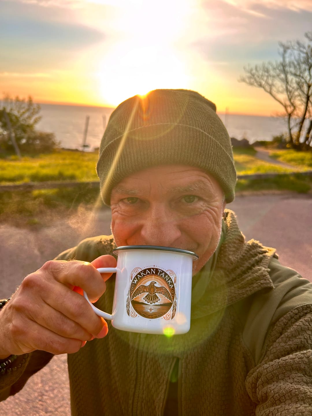 Customer photo review of Wakan Tanka Outdoor Tasse Emaille