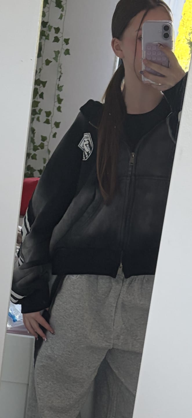 Customer photo review of Aelfric Eden Boxy fit 77 Stripe Zip Hoodie – Acid Wash