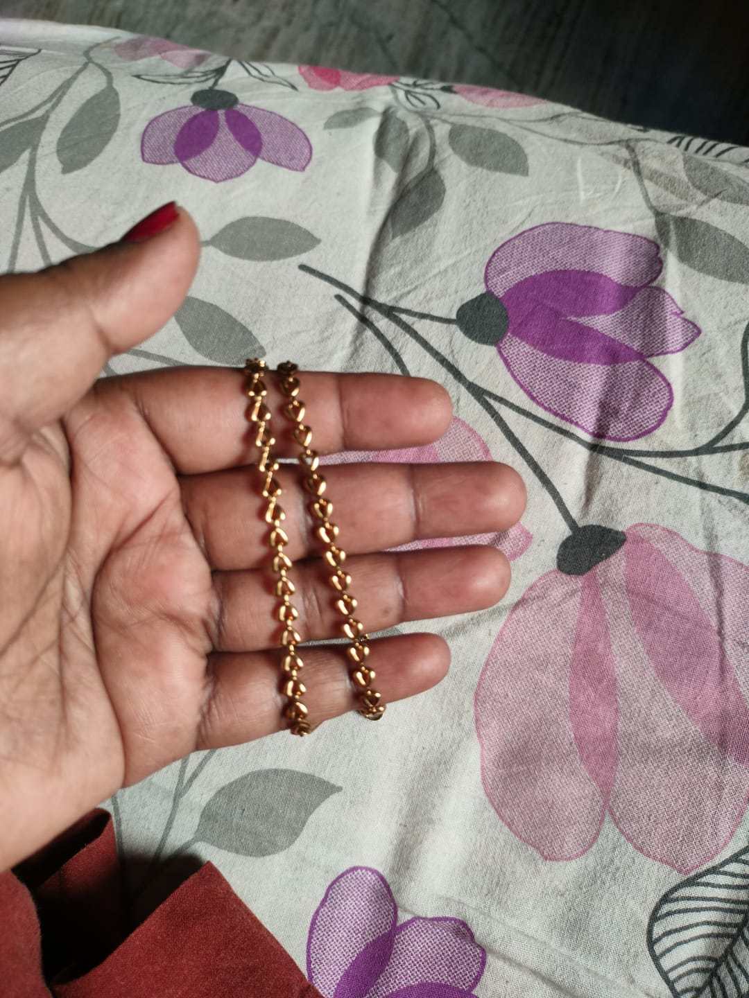 Customer photo review of Heart Link Chain Necklace