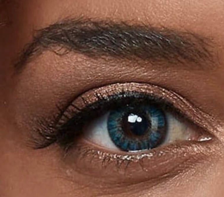 Customer photo review of Citha Hazel Brown Prescription Coloured Contact Lenses