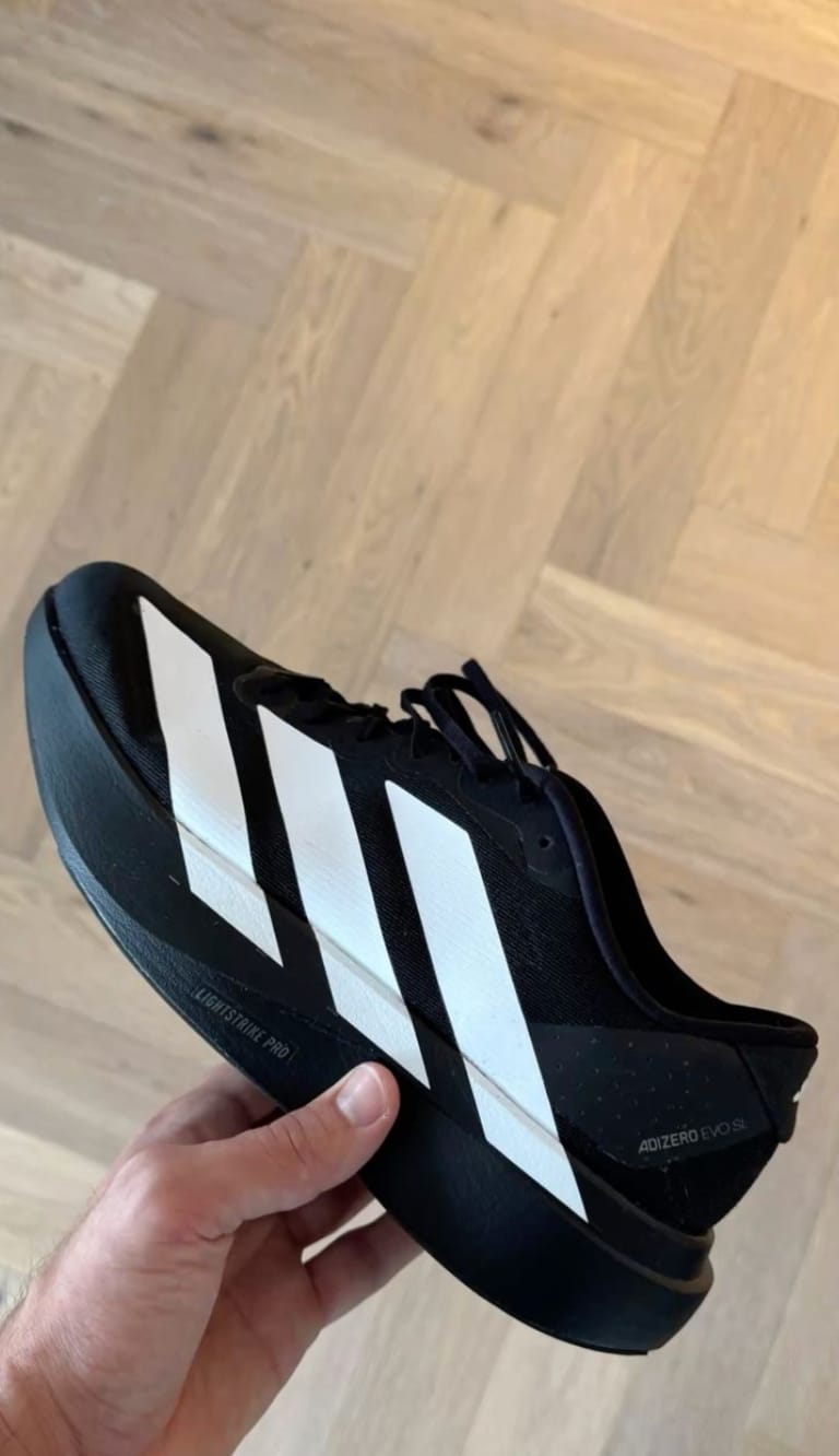 Customer photo review of Adidas Adizero EVO SL Blanco Negro Unisex México | Tenis running