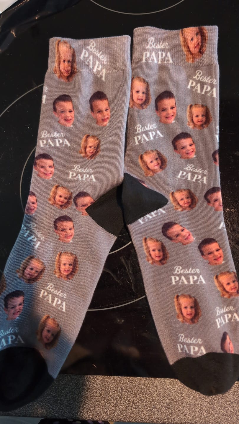 Customer photo review of Bester Papa - Personalisierte Socken für die Familie mit Foto