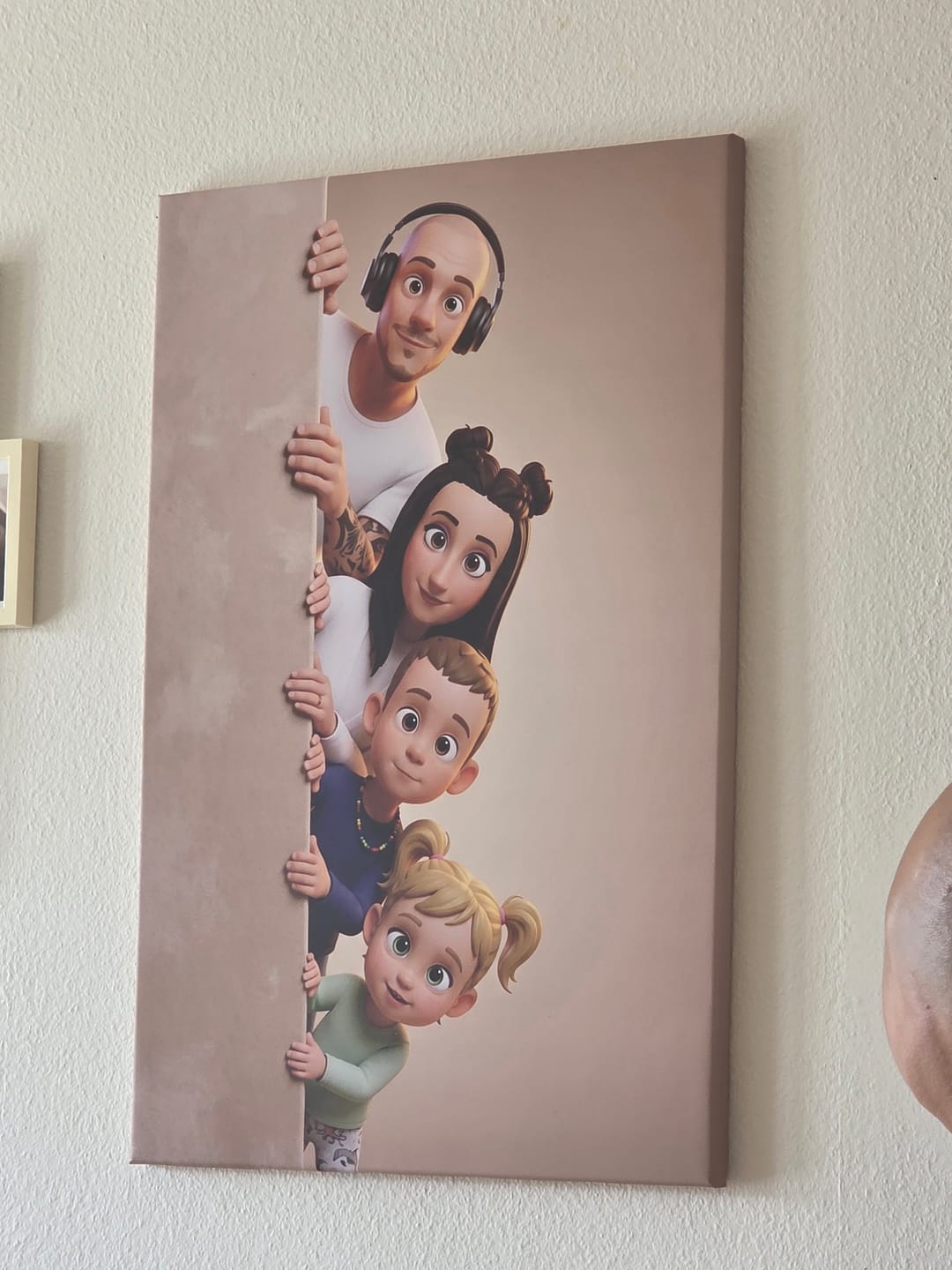 Customer photo review of Personalisierte Leinwand - Animiert hinter der Wand