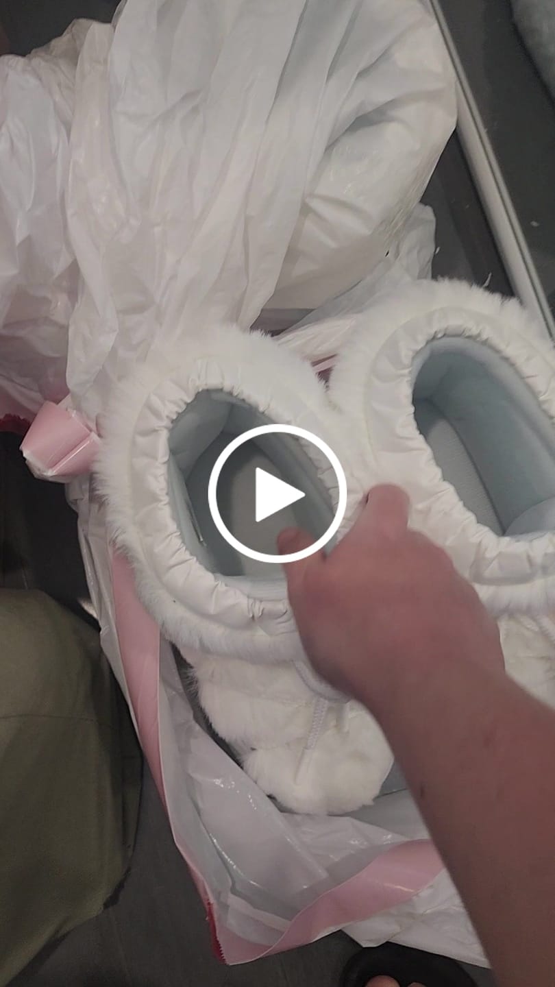 Customer video review of Cleo Fluffy Snow Boots