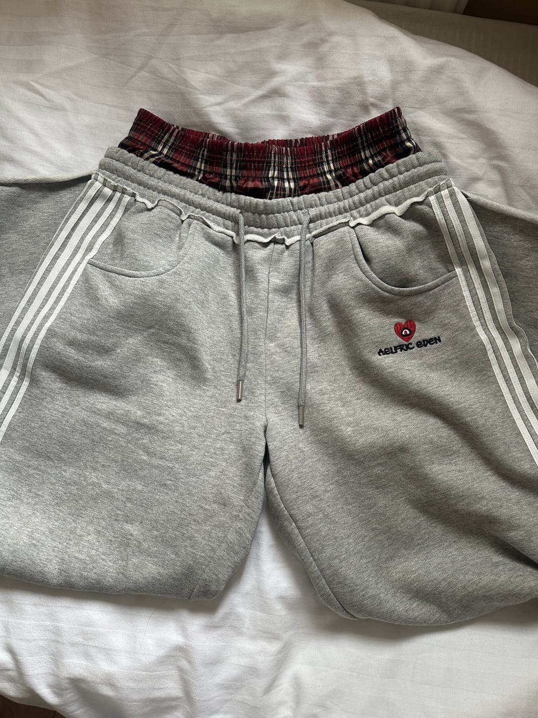 Customer photo review of Aelfric Eden Double Waist Baggy Sweatpants