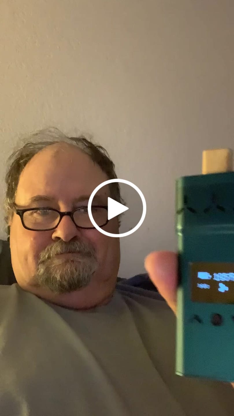 Customer video review of X ROYAL EDITION | Dry Herb & Concentrate Vaporizer – Super-Fast Heating, Slim Design, Discreet Use