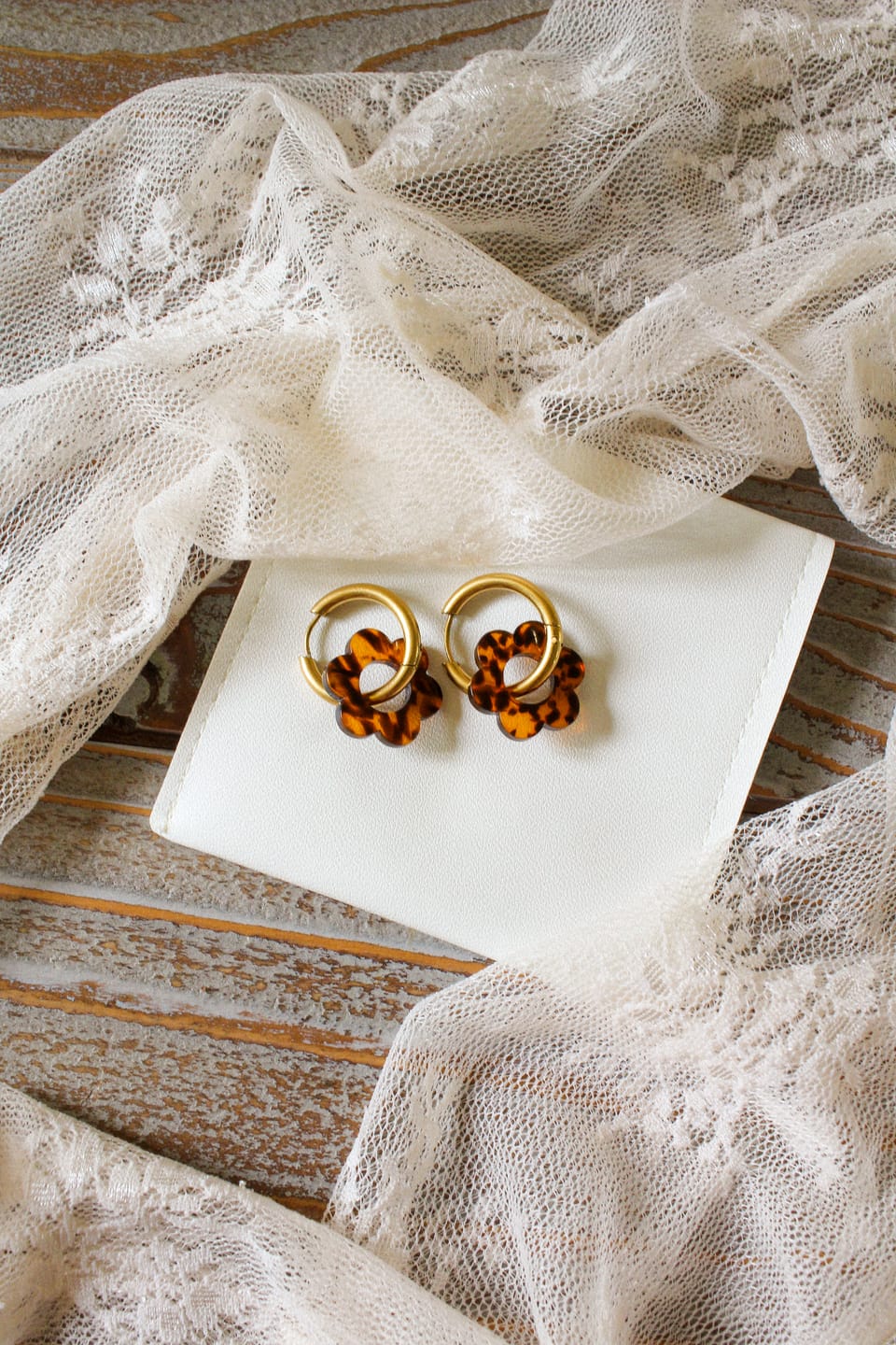 Customer photo review of Boucles d'oreilles créoles Nairobi