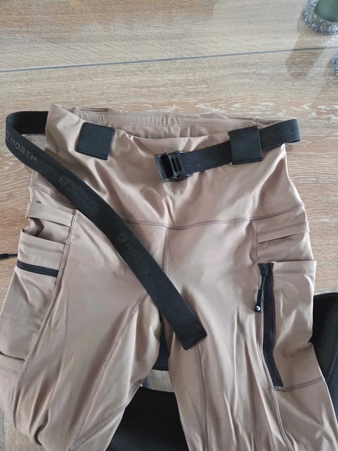 Customer photo review of FeelFree Dog Walker Tights 2.0 I Mocca I Millicent