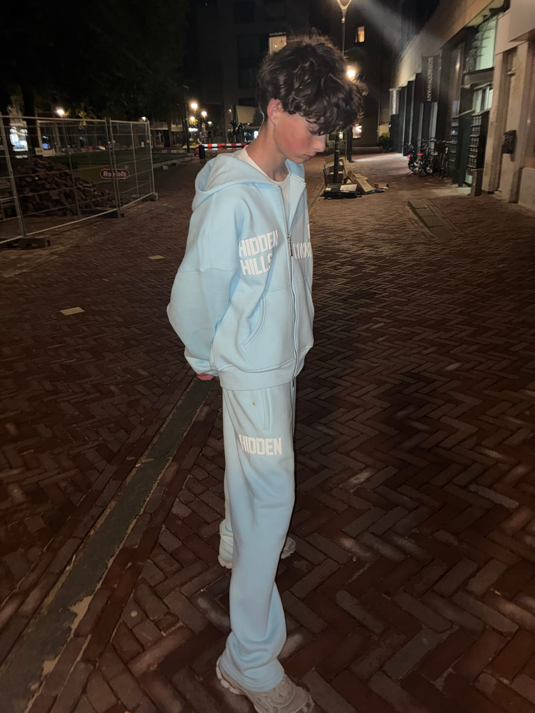 Customer photo review of GATED COMMUNITY STRAIGHT LEG SWEATPANTS LIGHT BLUE