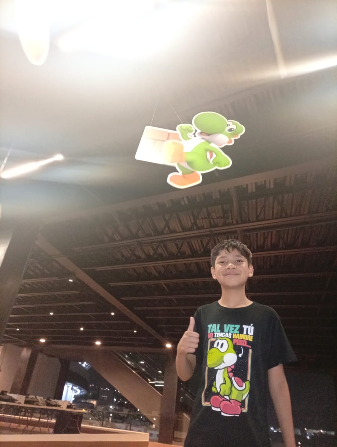 Customer photo review of Tal vez tú no tengas hambre, pero... YOSHI - Playera NIÑO Gamer