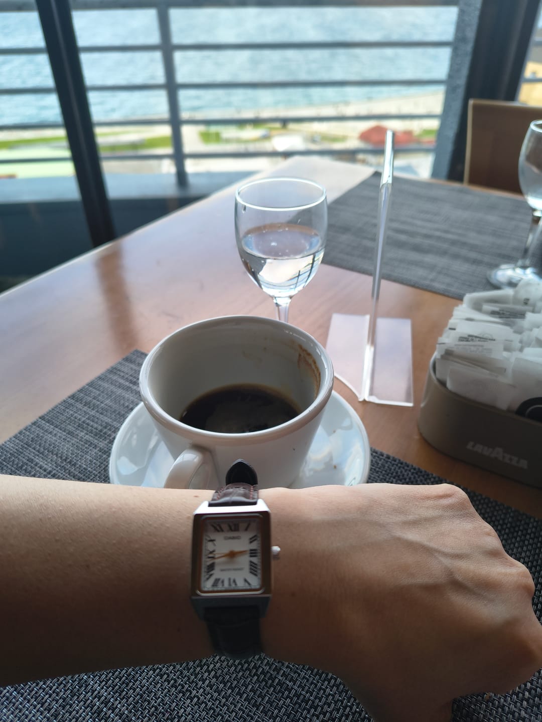 Customer photo review of Reloj Casio Tank Análogo LTP-V007L-7B2UDF Cuero Dial Blanco