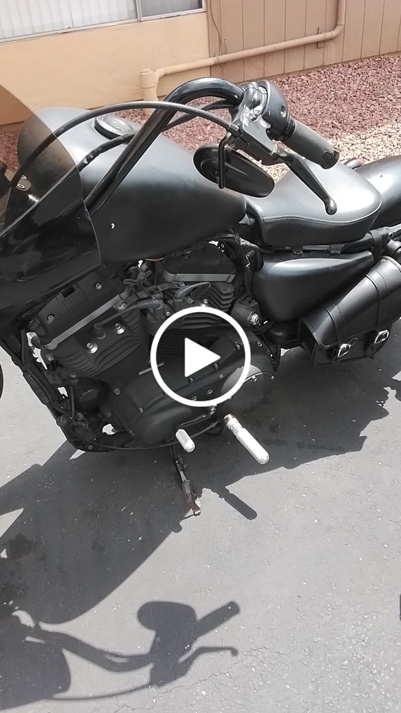 Customer video review of 2L - Armor Plain Leather Motorcycle Tool Bag for Harley Davidson