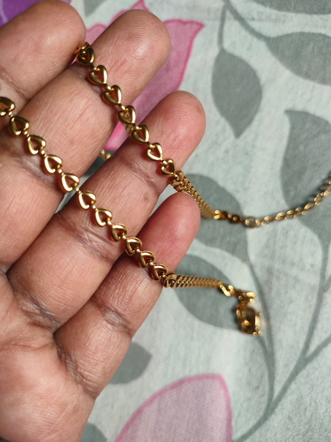 Customer photo review of Heart Link Chain Necklace