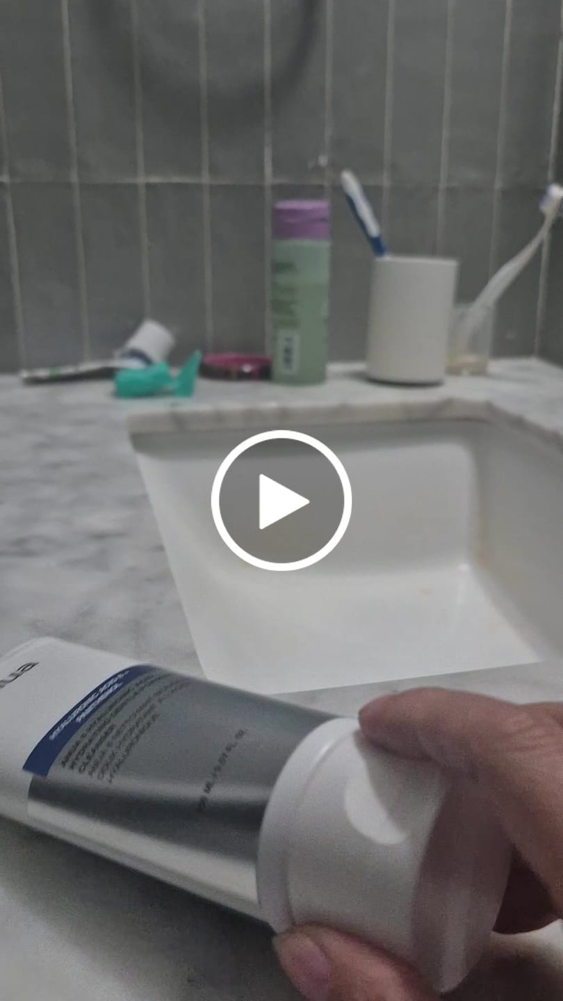 Customer video review of 8 Hyaluronic Acid Hydrating Gentle Foaming Cleanser