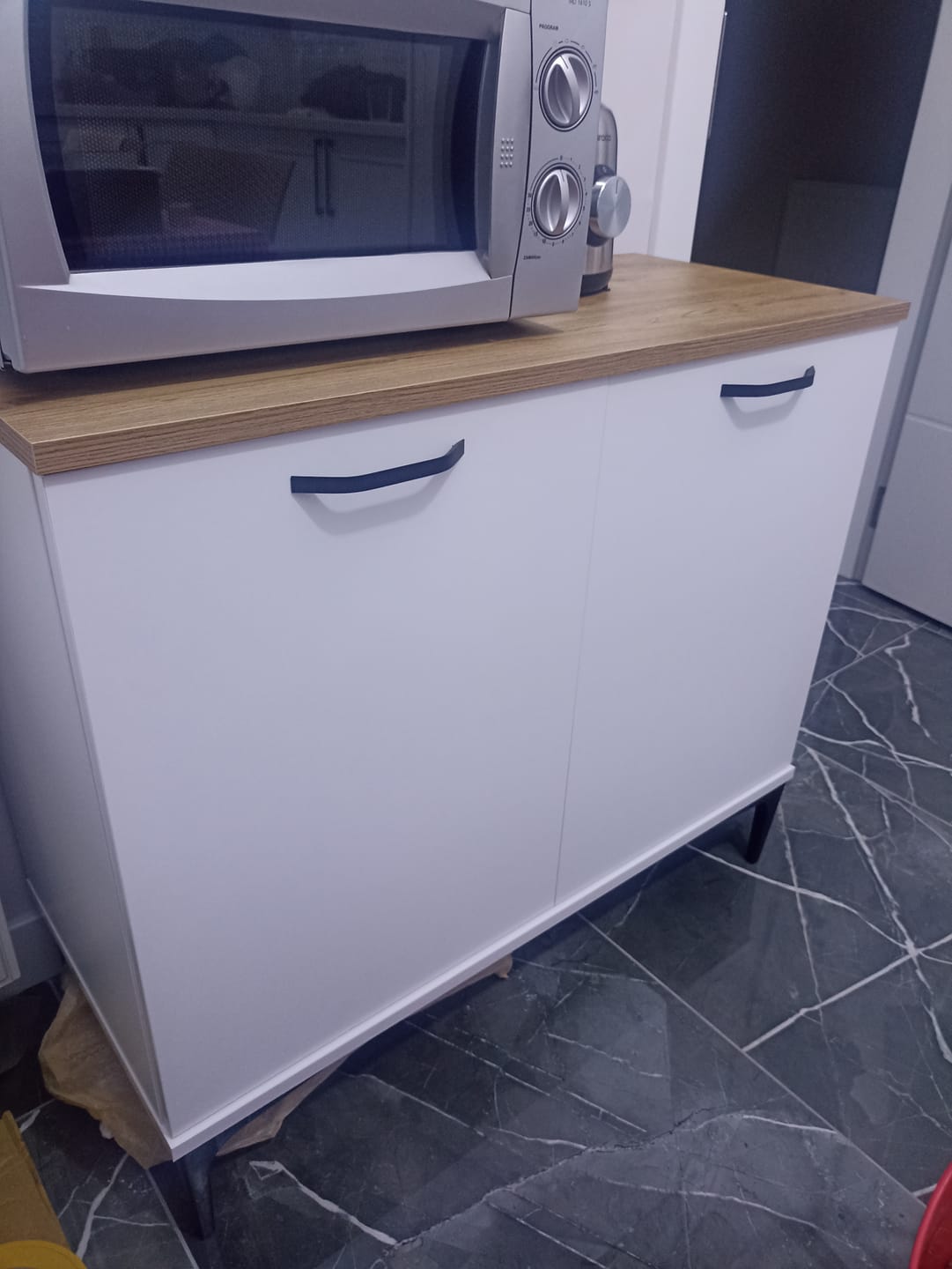 Customer photo review of Rani JE190 Kahve Köşesi Çok Amaçlı Dolap 2 Kapaklı Kiler Mutfak Dolabı Beyaz - Sepet Ceviz