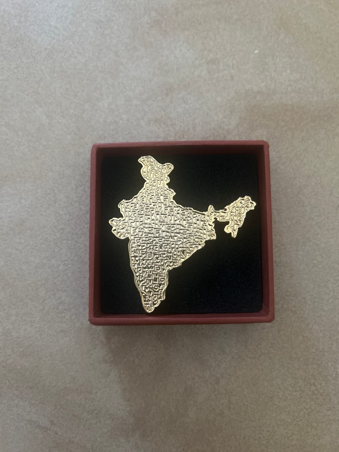 Customer photo review of Paperweight - India Map