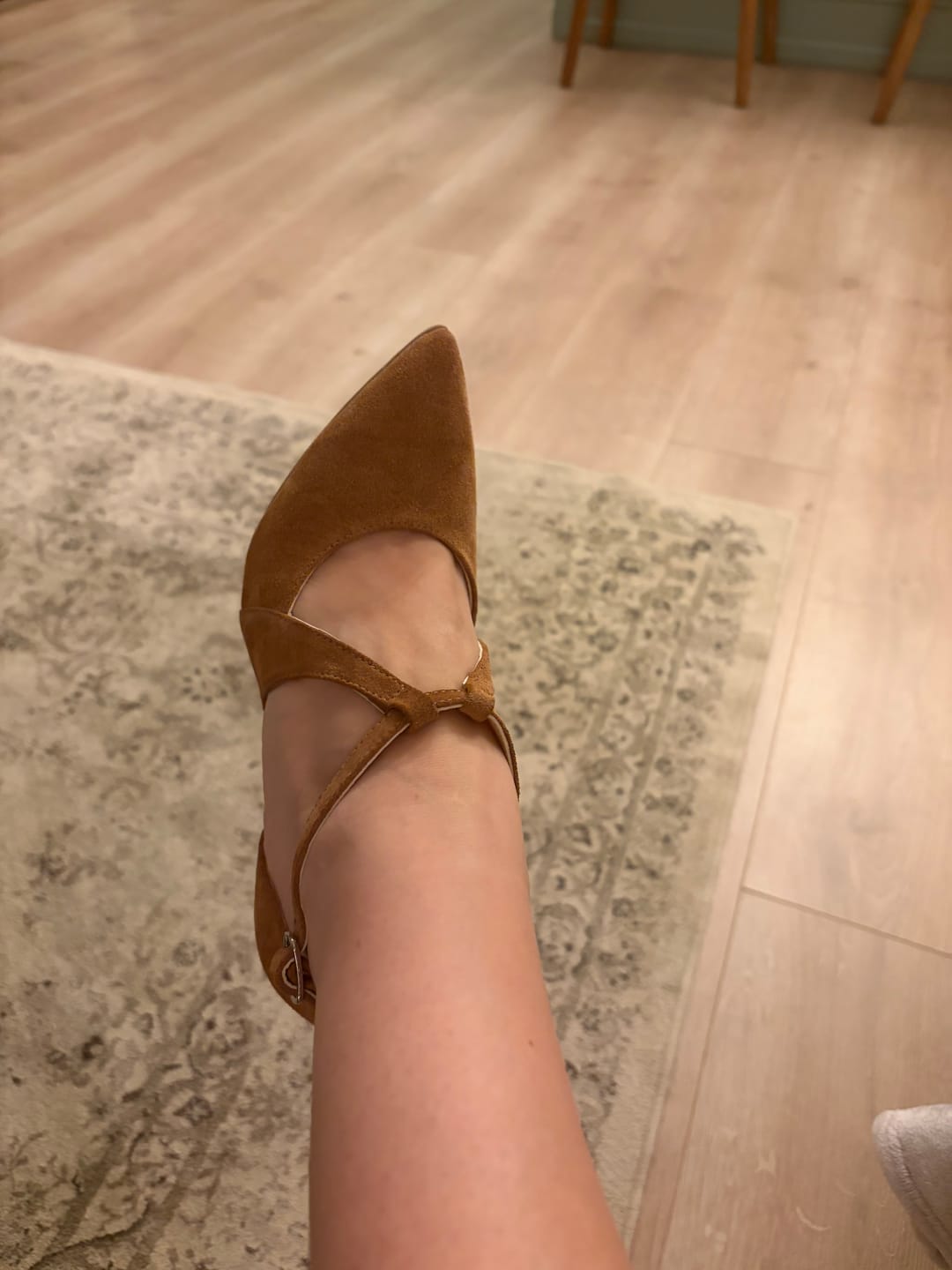 Customer photo review of Pantofi Strike a Pose Vernil