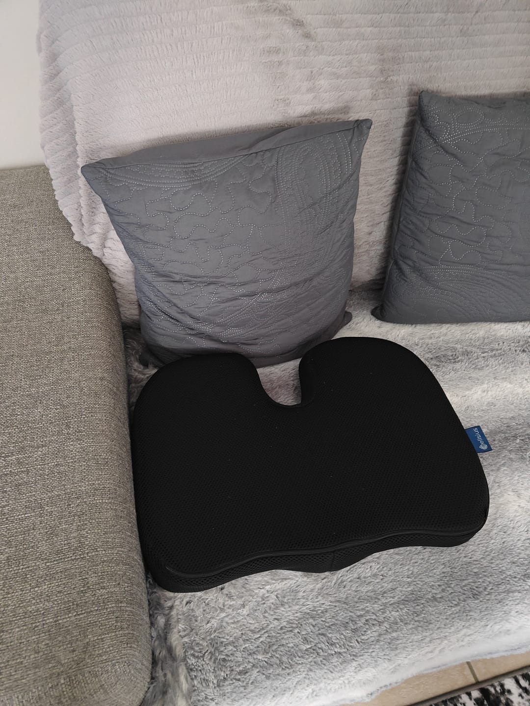 Customer photo review of Coussin Orthopédique d'Assise Cellsius - Soulage les douleurs du coccyx et lombaires