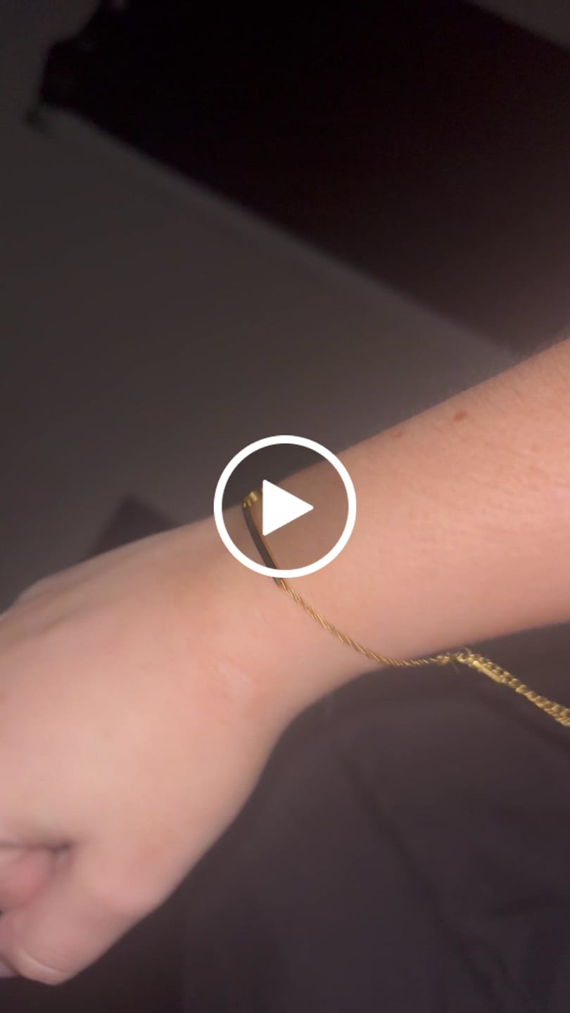 Customer video review of Mama Personalized Bar and Birthstone Bracelet