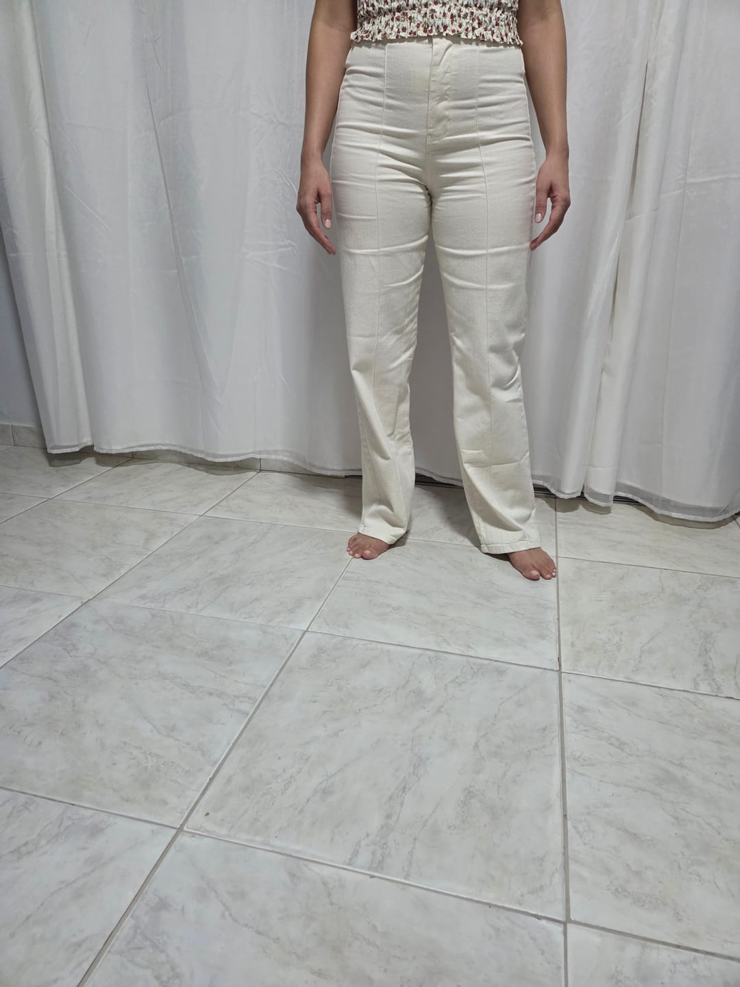 Customer photo review of Calça Jeans Reta Mandacaru Bege