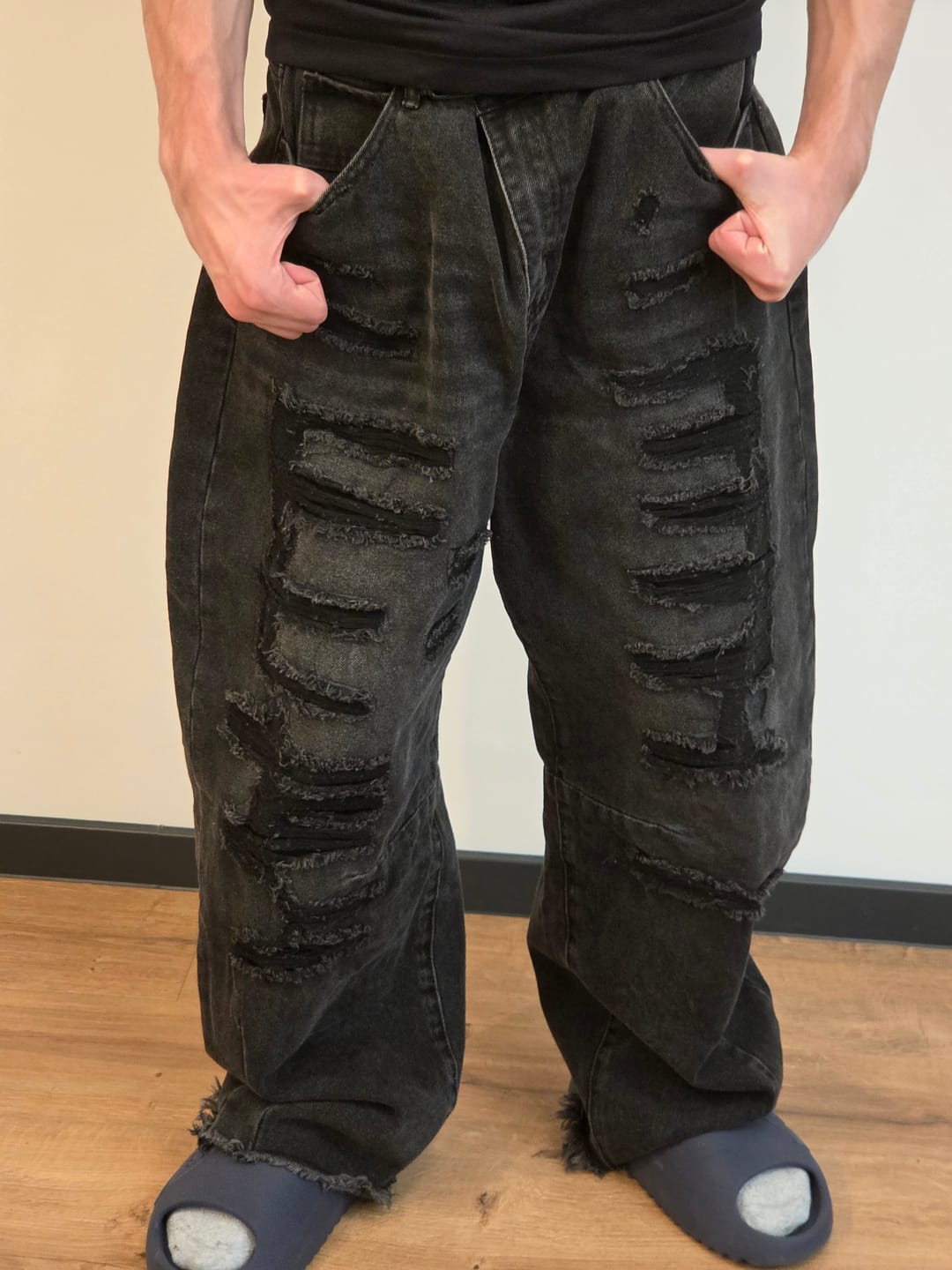 Customer photo review of 6004 - Destroyed Jeans