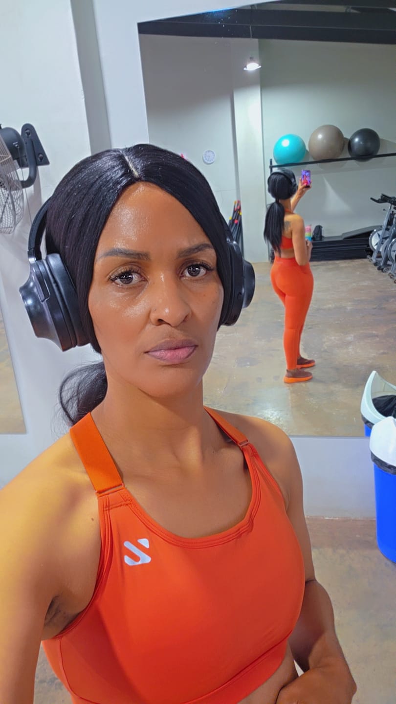 Customer photo review of Cozy Contour Workout Set Lounge Yoga Two Piece