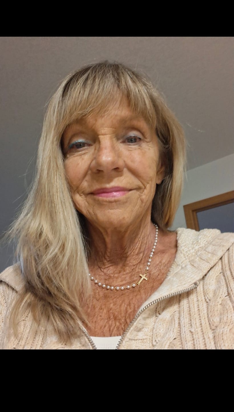Customer photo review of Necklace: Pearl with Gold Cross