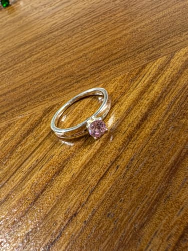 Customer photo review of Anillo Zirconia Rosa