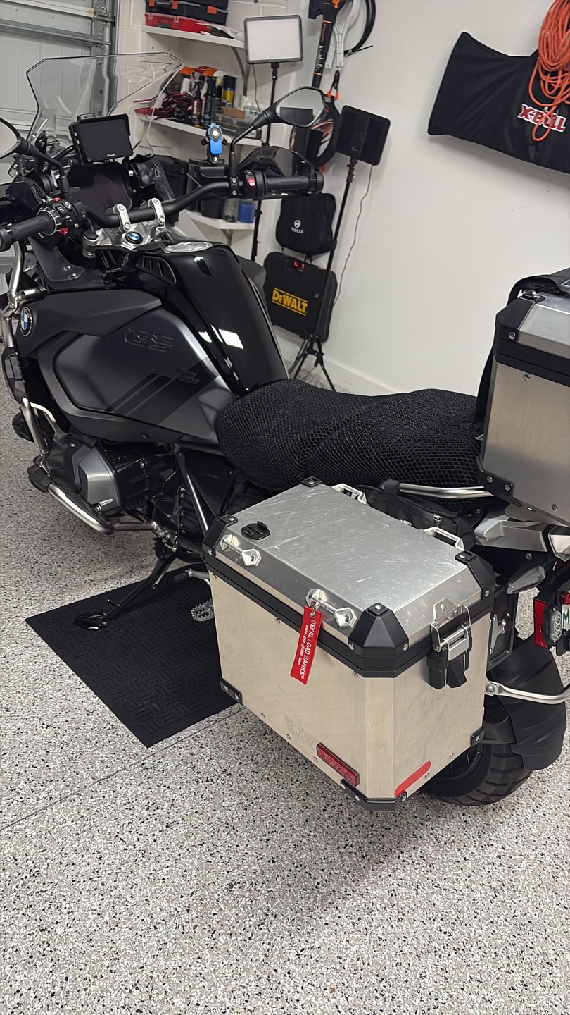 Wind Rider mesh seat cover on a BMW R 1250 GS Adventure