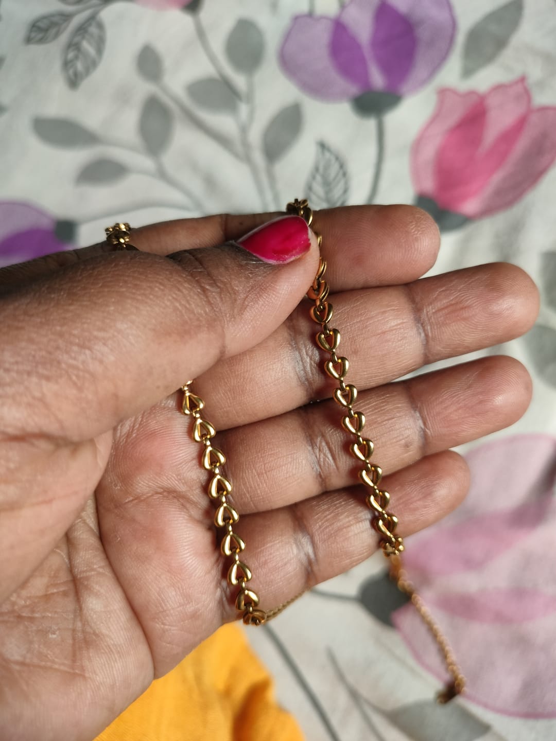 Customer photo review of Heart Link Chain Necklace