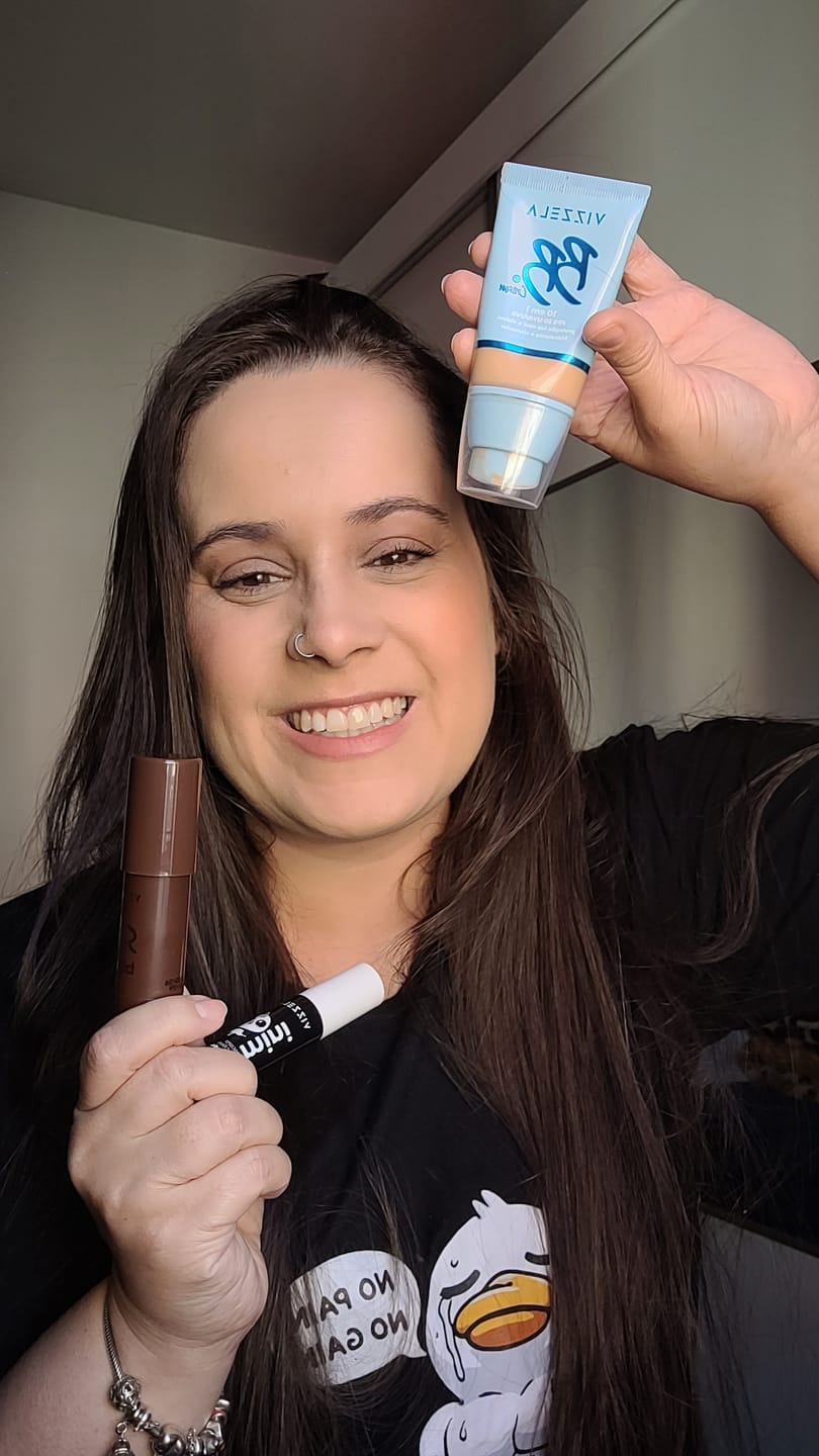 Customer photo review of Blush Stick Red Mocha Vizzela + La's
