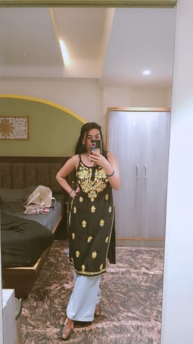 Customer photo review of Sanam Black & Yellow Noodle Strap 3 Piece Kurta set