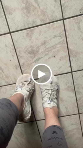 Customer video review of Breeze II - Barfuß Sandalen