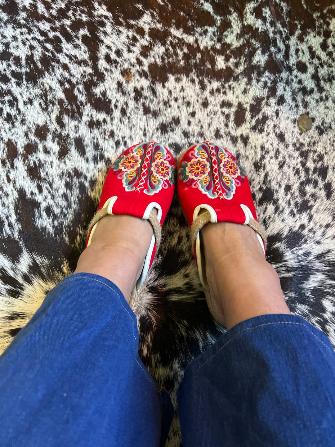 Customer photo review of Women Retro Embroidered Casual Floral Shoes