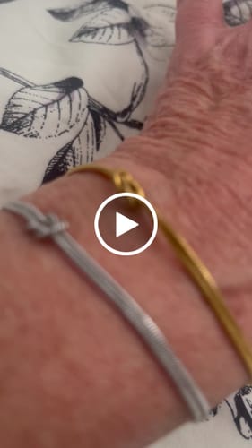 Customer video review of Forever Knot Bracelet
