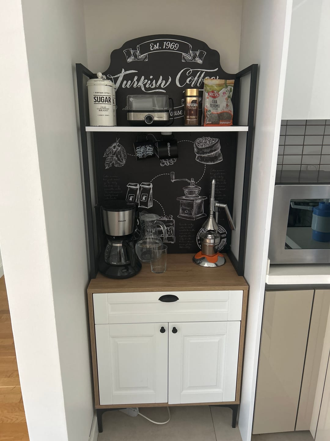 Customer photo review of Rani JE158 Işıklı Kahve Köşesi Membran Kapaklı Çekmeceli Çok Amaçlı Mutfak Dolabı Sepet Ceviz - Beyaz