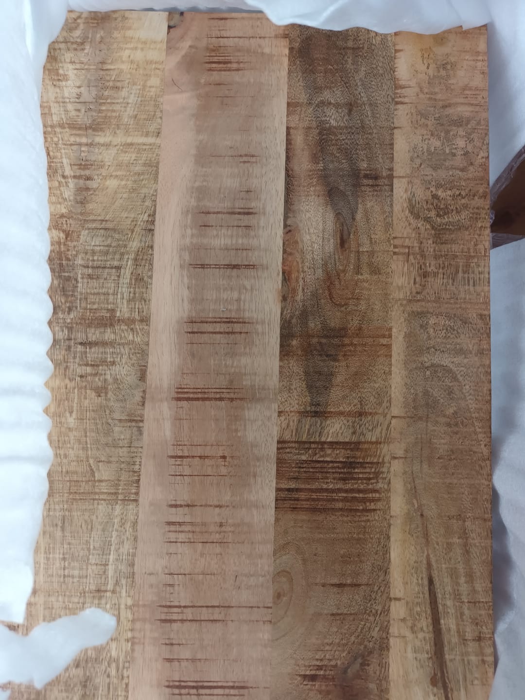 Customer photo review of Bijzettafel Britt voor over de bank | Mangohout en Staal | 45x29x69cm