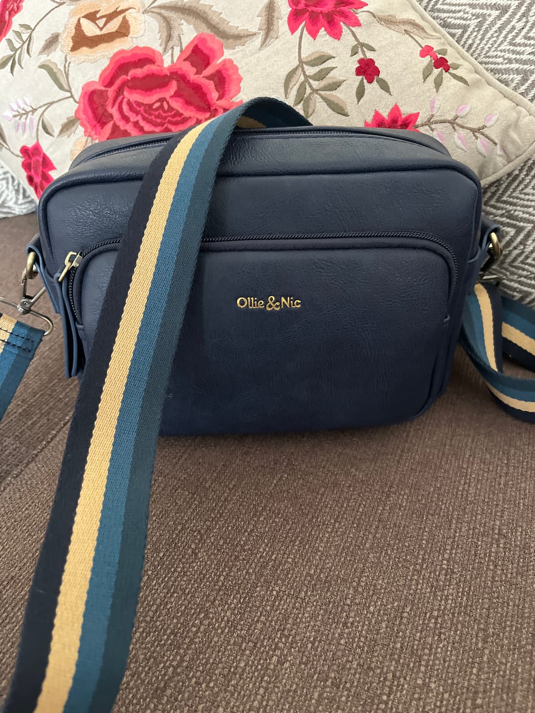 Customer photo review of Doyle Crossbody - Navy