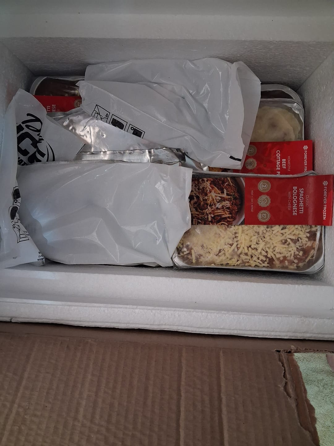 Customer photo review of BEEF & CHICKEN - Value Pack - 24 x Meals